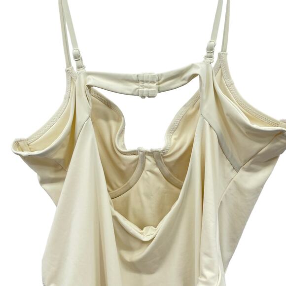 Good American Plus Size Swimsuit Showoff One-Piece Swimwear - Picture 10 of 12